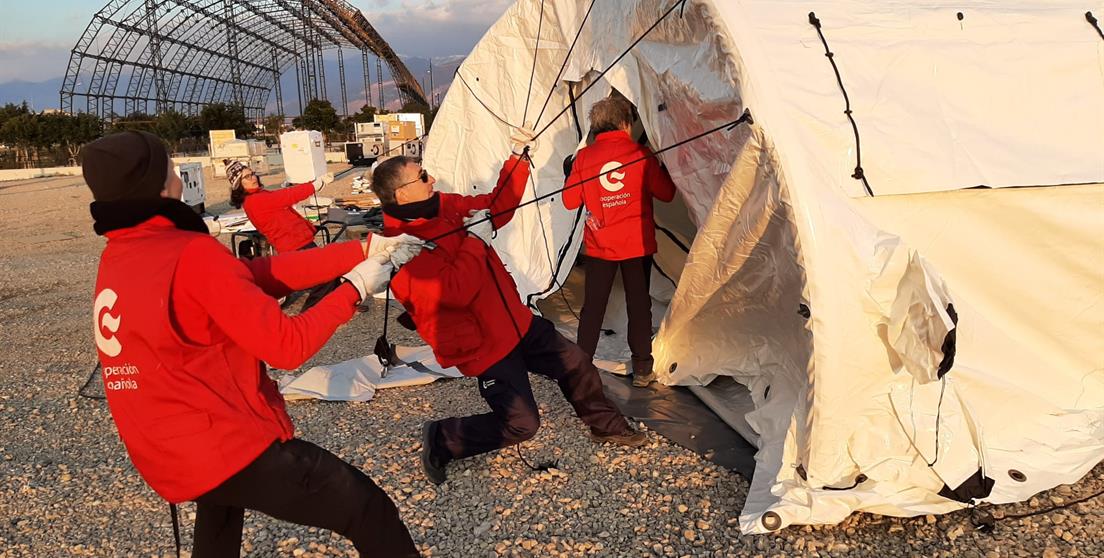 El hospital del START, el equipo médico de emergencia español desplegado en Turquía, estará operativo este lunes en Iskenderun